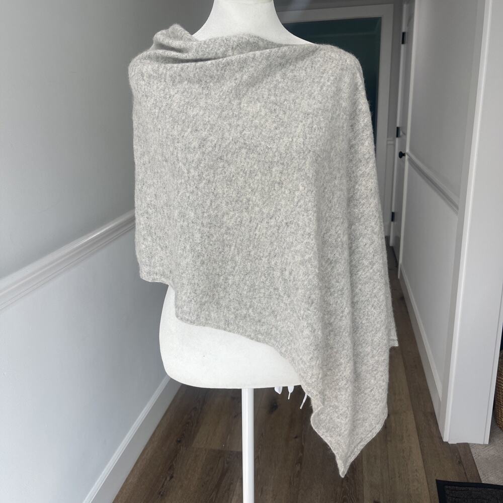 Tahari Cashmere Linen Shawl Wrap Poncho Asymmetric Grey Heather Light Weight